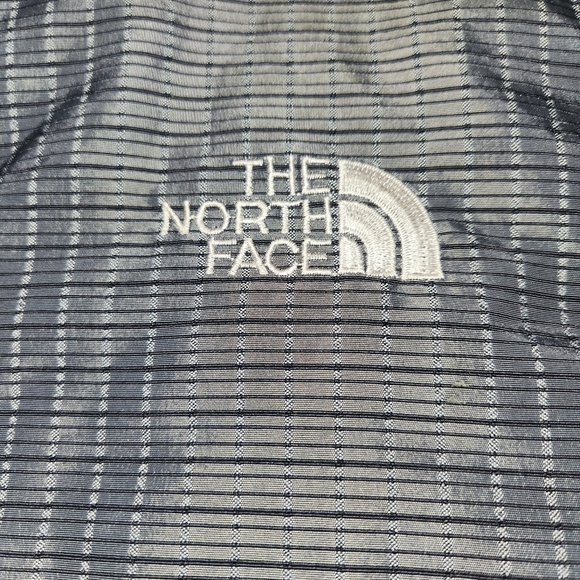 The North Face Gray/Black Goose Down Puffer Vest Size M Zip Pockets Cinch Waist - Picture 5 of 15